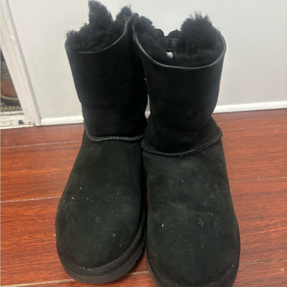 UGG Black Bow-Accent Boots - Picture 1 of 5